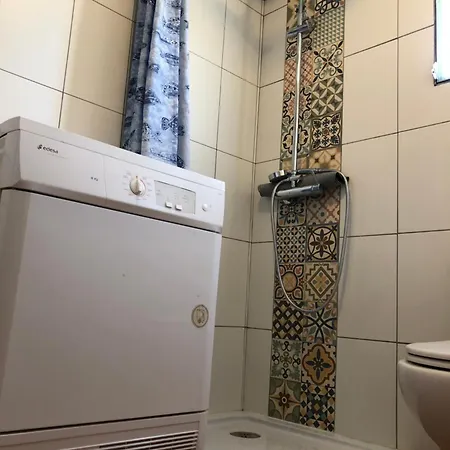 Pequeno Paraiso-1roomlet * ساو برأس دي البورتيل